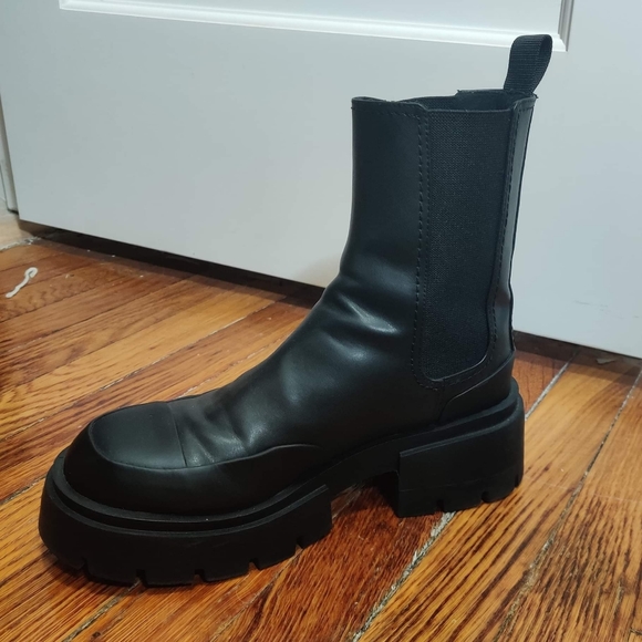H&M lug boots - Picture 2 of 3